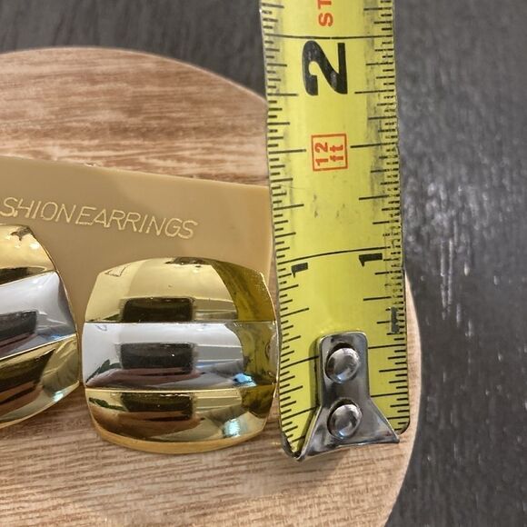 NWT Fashion Earrings Chunky Geometric Stud Earrings - Gold and Silver - Picture 5 of 7